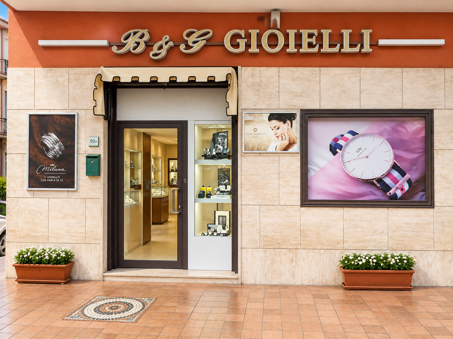 Facciata e ingresso della gioielleria B&G Gioielli a Roma, Via del Torraccio di Torrenova